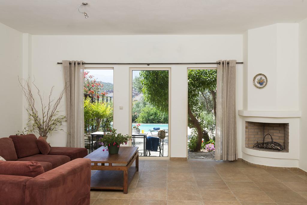 Istron Maisonettes With Private Pool Bagian luar foto